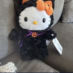 Hello Kitty 2023 Halloween Edition 
