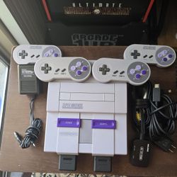 Original Super Nintendo + 5 Games + 4 Controllers + HDMI Converter