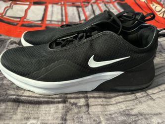 Black Nike Air Max