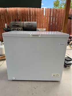 Frigidaire Deep Chest Freezer