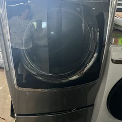 LG 9.0cu.ft. Smart Wi-fi Enabled Electric Dryer With Turbo steam