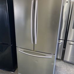 Soft Stainless Samsung Frenchdoor with icemaker Missing two crisper drawers in the refrigerator works great can deliver