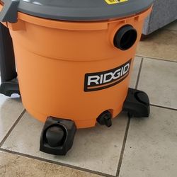 RIDGID VACUUM 