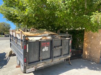 load trash container summer!