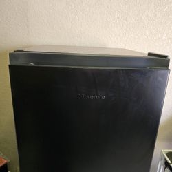 Hisense 1.6 Cu Ft Mini Fridge
