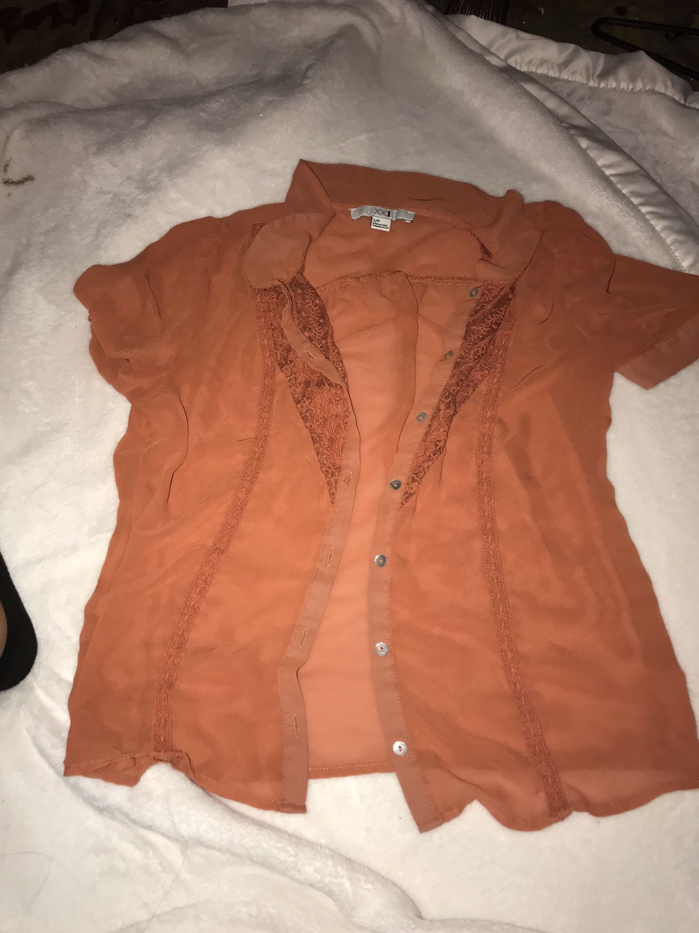 Forever 21 shirt size Small
