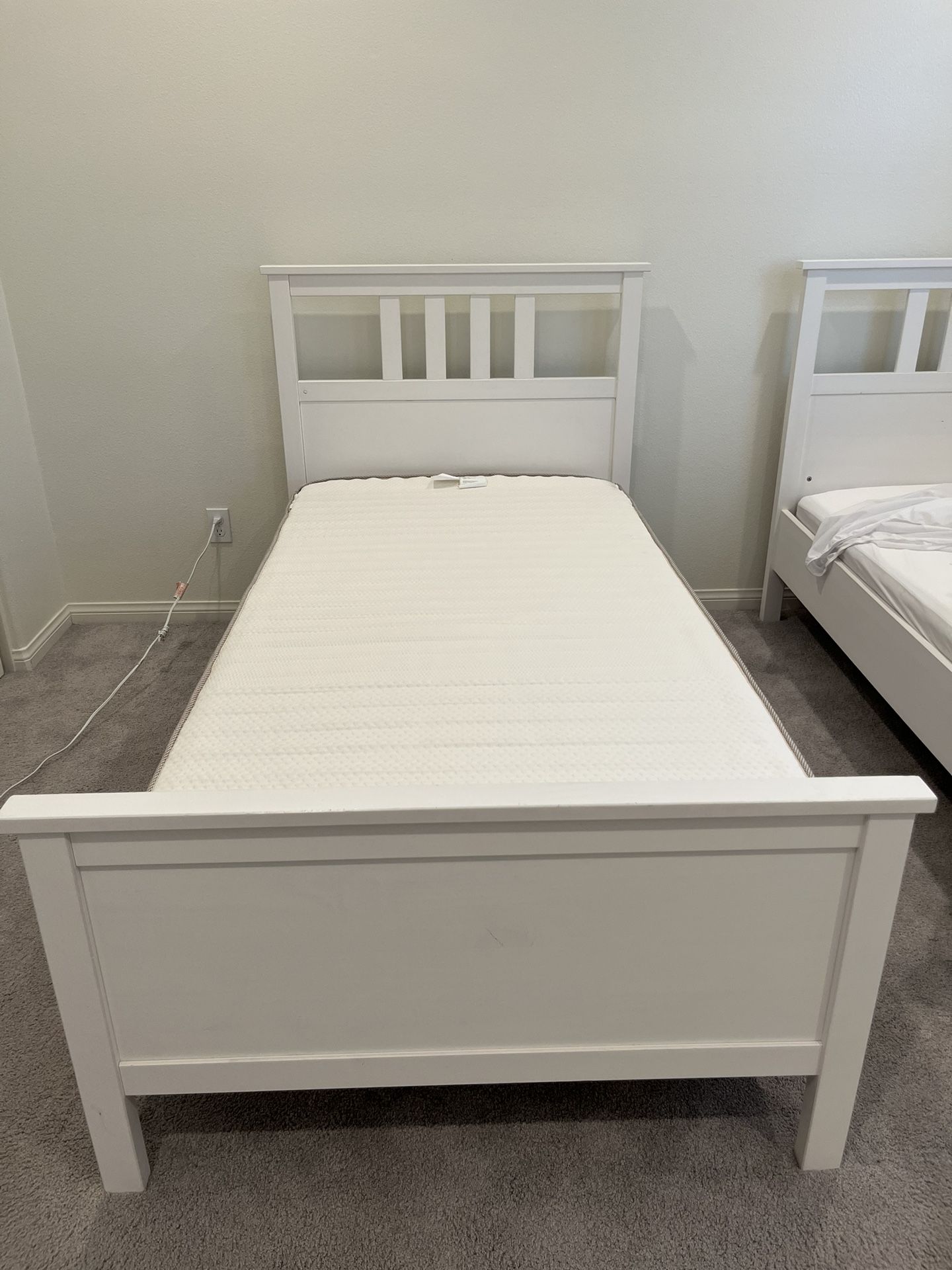 IKEA HEMNES Twin Bed Frame with LURÖY Slatted Bed Base and Morgongåva Natural Latex Mattress