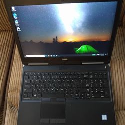 4K LCD! Dell 16" Gaming Laptop Quad Core i7 7920HQ 4.1 GHz Turbo 32 GB Ram 500 GB SSD Nvidia M2200 GPU Windows 10 Pro 64 