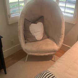 Pottery Barn Kids Eggshell Chair