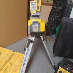 Spectra Precision GL412N-1 Single Grade Laser w/ CR700 Receiver, TENTHS-Rod and Large System Carrying Case