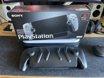 Playstation Portal - 30th Anniversary w Extras