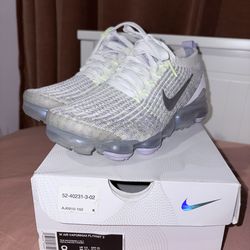 Women’s Size 8 Vapormax