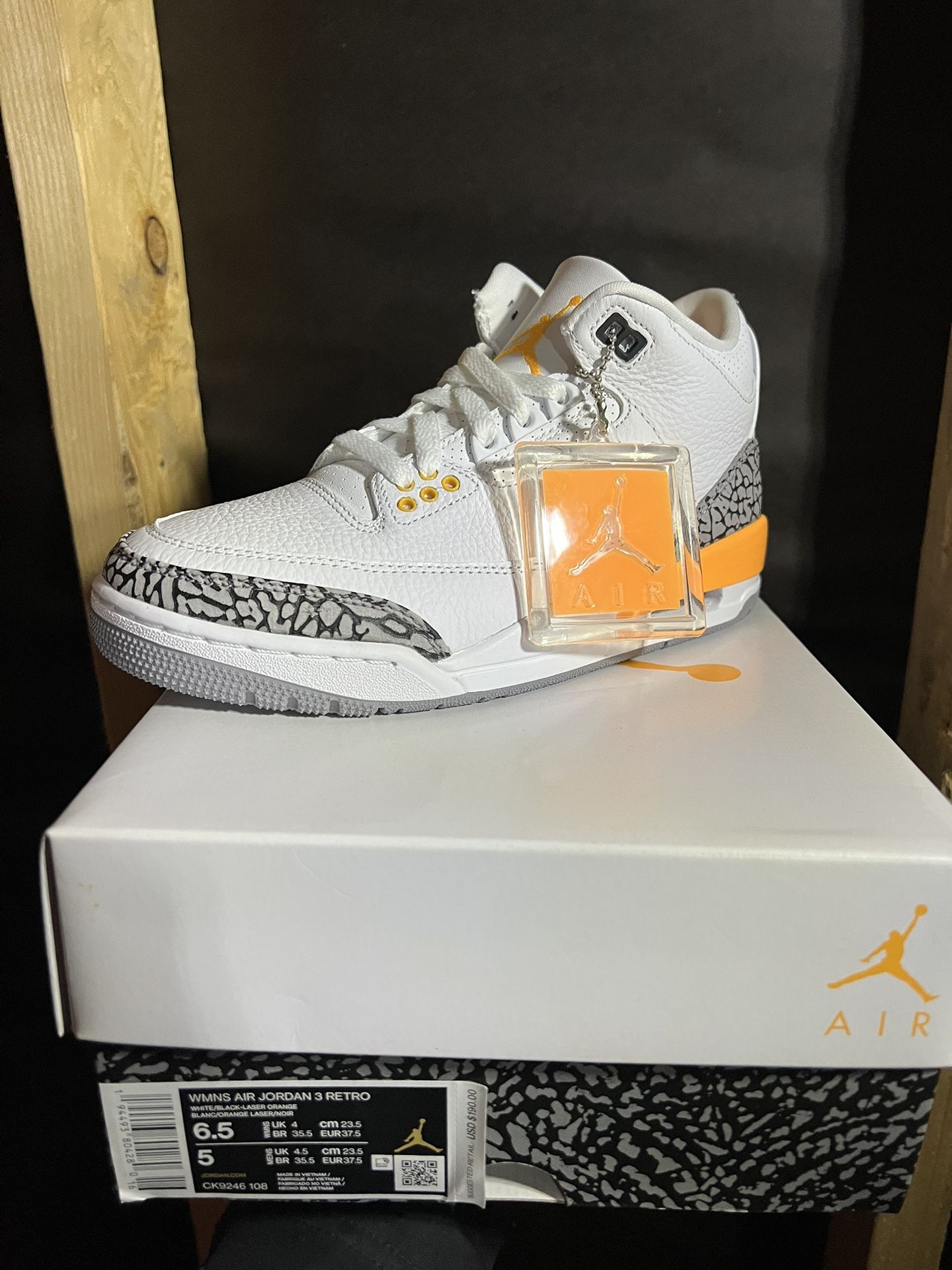 Jordan Retro 3 laser orange women