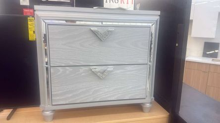 GLAM NIGHTSTAND – JUST $119!