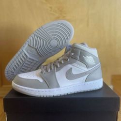 Nike Air Jordan 1 Mid Linen Light Bone White size 9 Brand New 