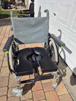 Raz-SP Mobile Shower Commode Wheelchair
