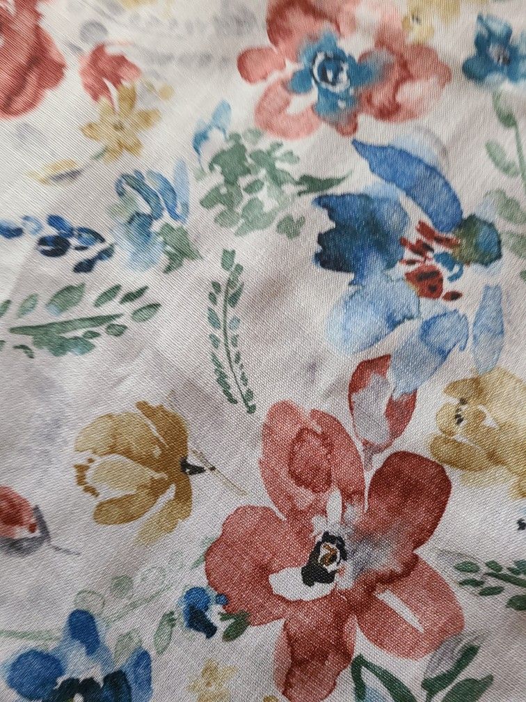 Beautiful Vintage Table Cloth
