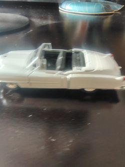 White Classic Convertible Diecast Model Car