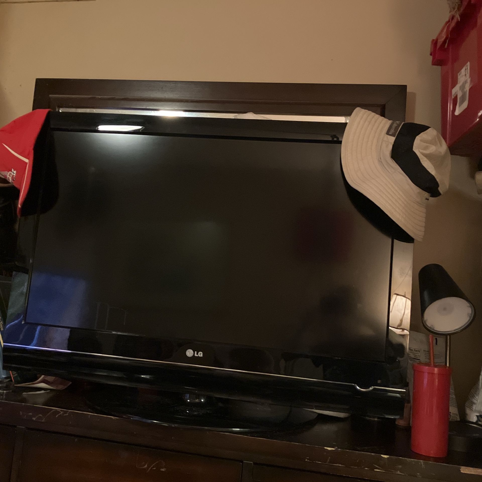 LG Flatscreen TV
