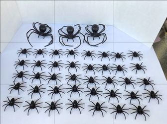 Black Plastic Spiders  Halloween Decor
