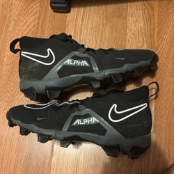 Nike Football Cleats- Size 6.5 Woman’s 