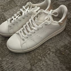 Adiddas Shoes White