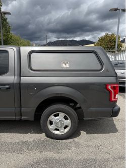 Ford F150 Truck Leer Camper Shell 5ft