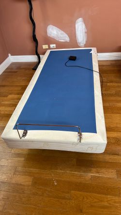 TEMPUR-PEDIC. 2 Bed Massage Frames