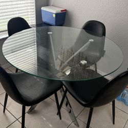 Great Dining Table Set 