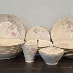 Bettina Parisian Spring- Ivory Porcelain Dinnerware Set
