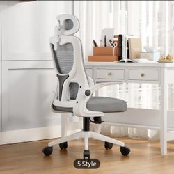 Gaming/Office chair - White frame, gray breathable mesh fabric - Reclinable