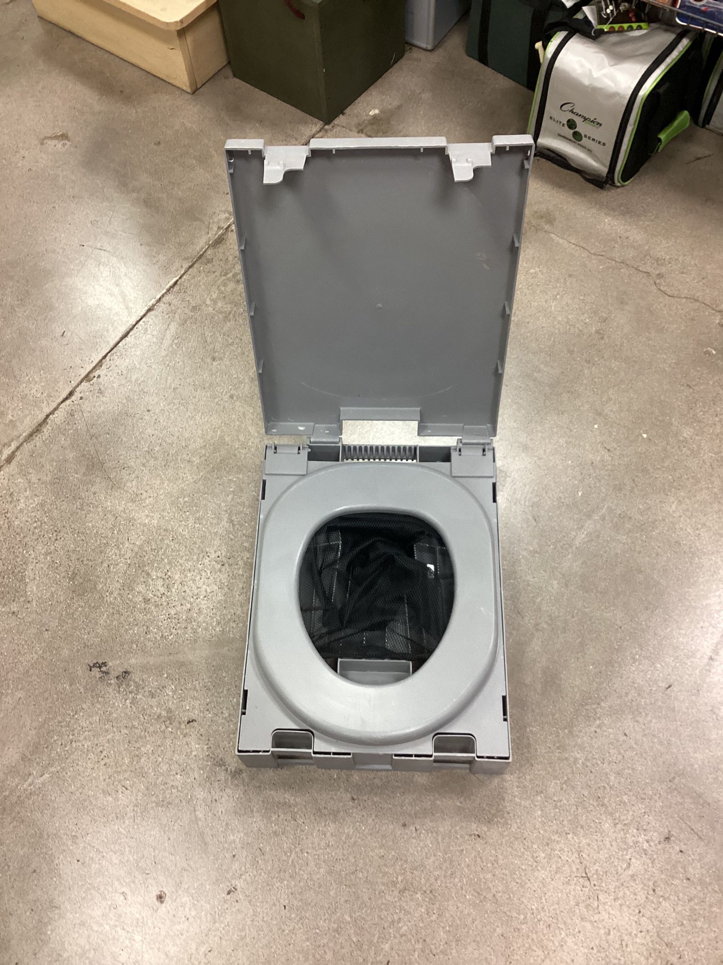 Used Clean waste Portable Toilet W/ Carry Handle 