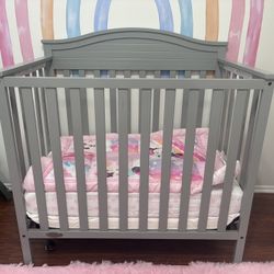 Graco Mini Crib