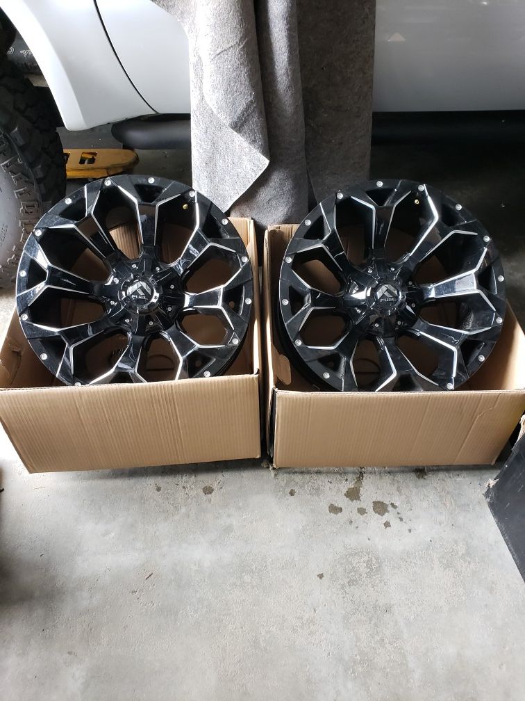 MHT Fuel Offroad D576 Assault Wheels, 20x10 with 5 on 4.5 / 5 on 5 Bolt Pattern - Gloss Black Milled **only 2 wheels available**
