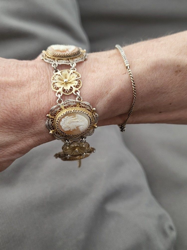 Auntique Cameo Silver Gold Plated Bracelet 
