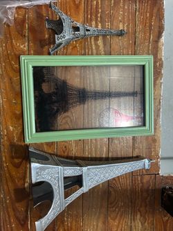 Eiffel Tower Decor Set – Frame and Figurines