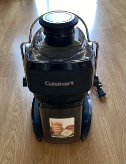 Cuisinart Compact Juice Extractor WORKS! Barely use, too big for me.