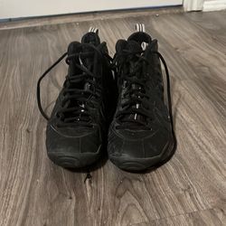 Black Nike shoes