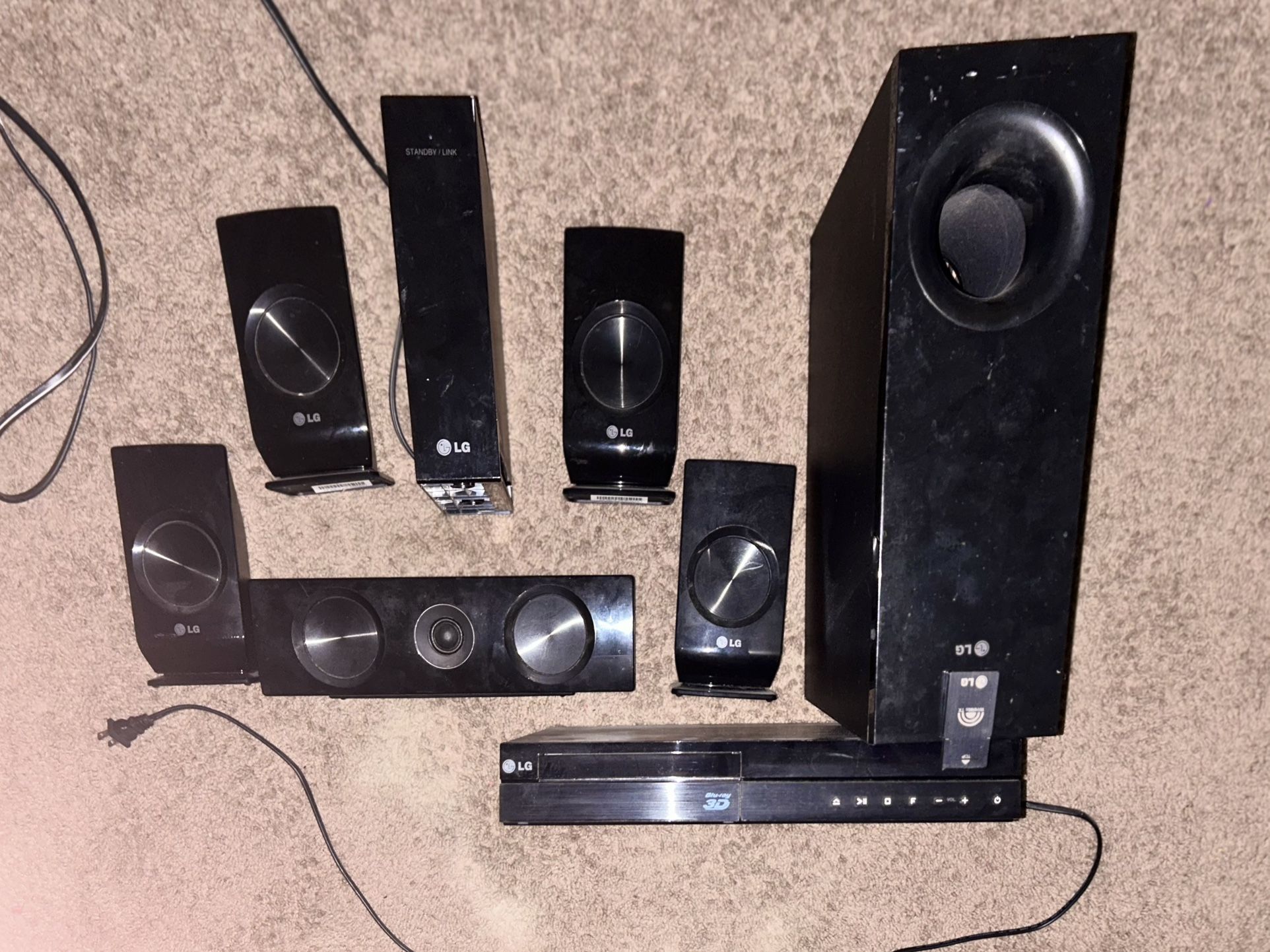 LG 3D Home Theater System 