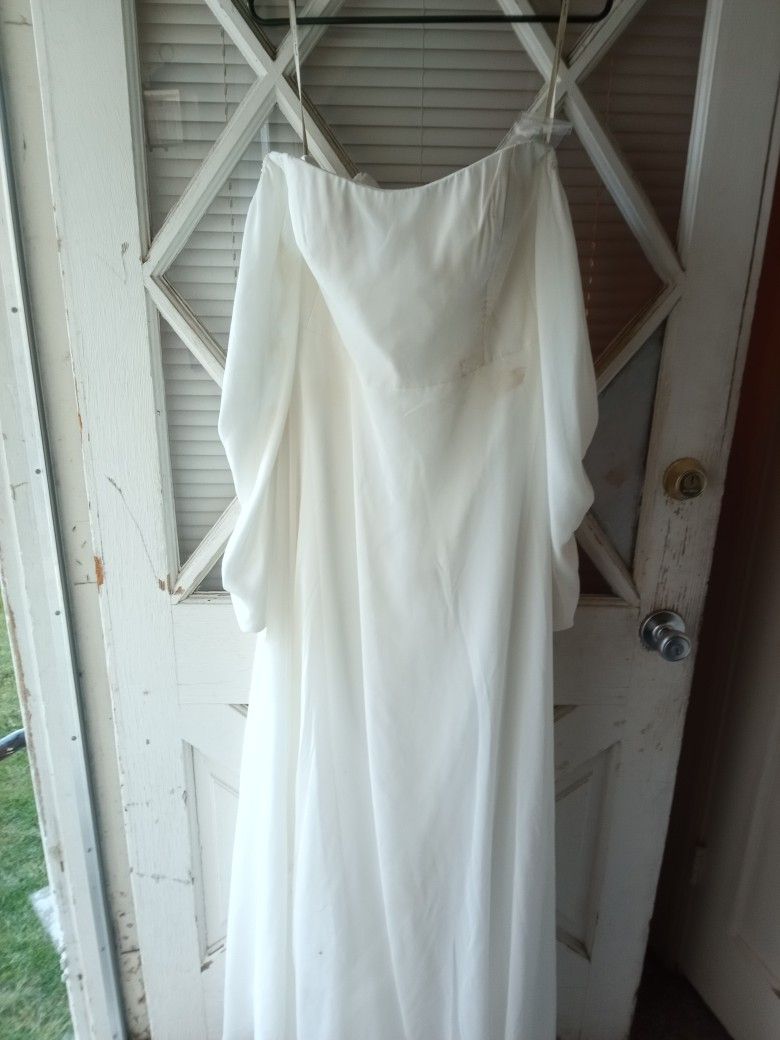 Jenny By Jenny Loo Wedding Gown and Cape