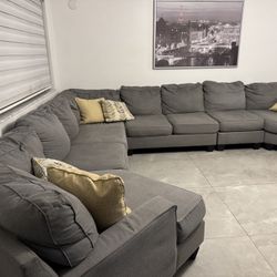 7 Piece Fabric Great Condition Couch With Pillows