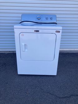 Maytag electric dryer in good condition, clean and nice, one month warranty, delivery available