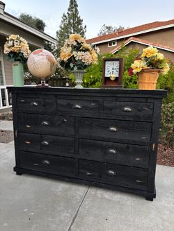 Black Solid Distressed Wood 9 Drawer Dresser Chest of Drawers Furniture Great Condition