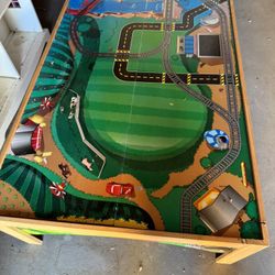 FREE Kids Table And Dollhouse 