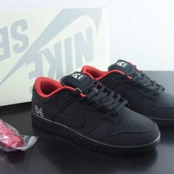 Nike X Supreme SB Dunk 94 Black