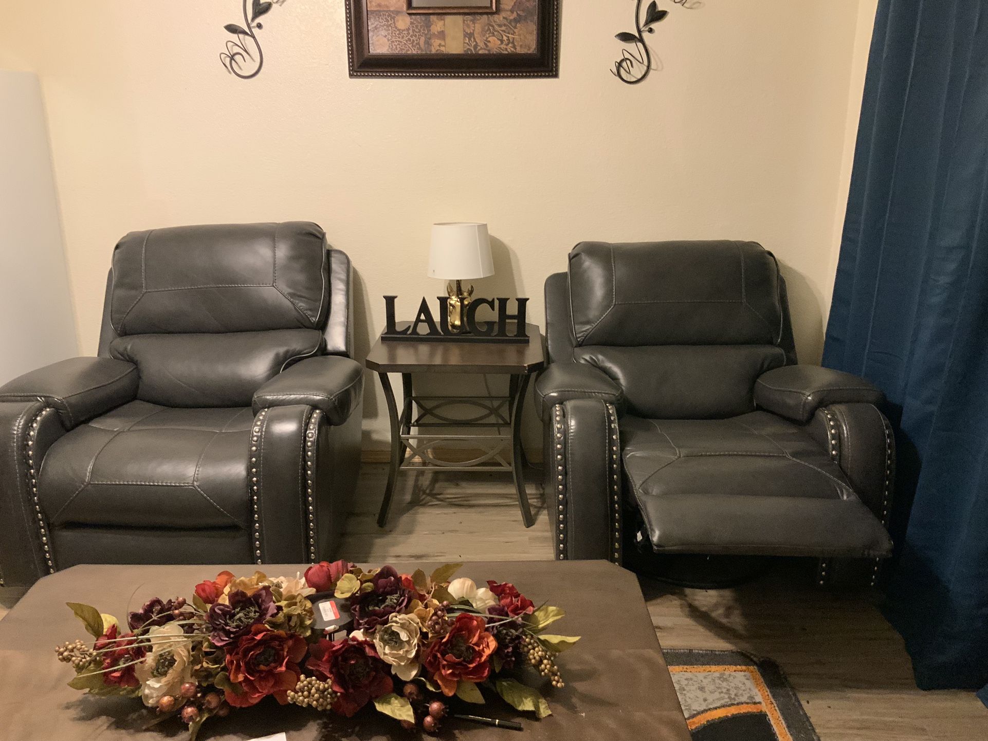 Leather Recliner Set