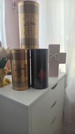 We have a variety of fragrances, all in 100ml bottles. We sell both retail and wholesale. We offer free delivery throughout West Palm Beach and ship n