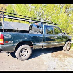 2001 Chevrolet Silverado 1500 Extended Cab • Long Bed