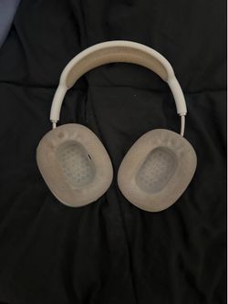 AirPod maxes