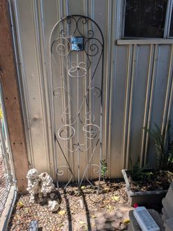 IRON PLANT RACK W TILES